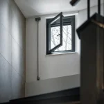 Système ouverture fenêtre en hauteur oscillo-battant anti-chute